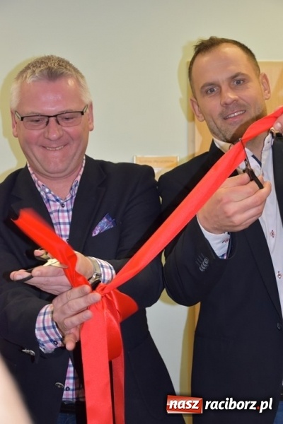 Zdjęcie w galerii na portalu naszraciborz.pl: Kobyla wygrała 1000 książek w konkursie Empiku  wiadomości z regionu