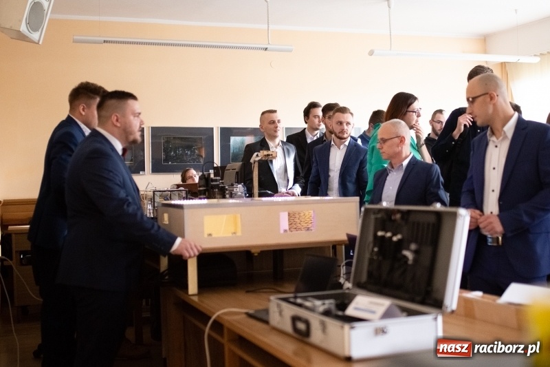 Zdjęcie w galerii na portalu naszraciborz.pl: Inteligentny dom najlepszym projektem dyplomowym w raciborskiej PWSZ wiadomości z regionu