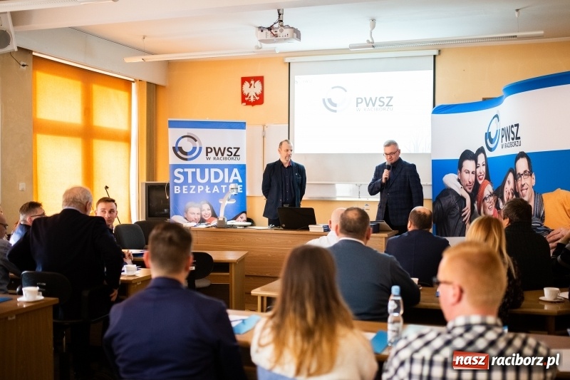 Zdjęcie w galerii na portalu naszraciborz.pl: Inteligentny dom najlepszym projektem dyplomowym w raciborskiej PWSZ wiadomości z regionu