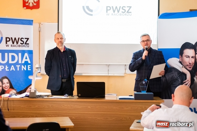 Zdjęcie w galerii na portalu naszraciborz.pl: Inteligentny dom najlepszym projektem dyplomowym w raciborskiej PWSZ wiadomości z regionu