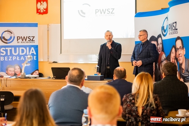 Zdjęcie w galerii na portalu naszraciborz.pl: Inteligentny dom najlepszym projektem dyplomowym w raciborskiej PWSZ wiadomości z regionu