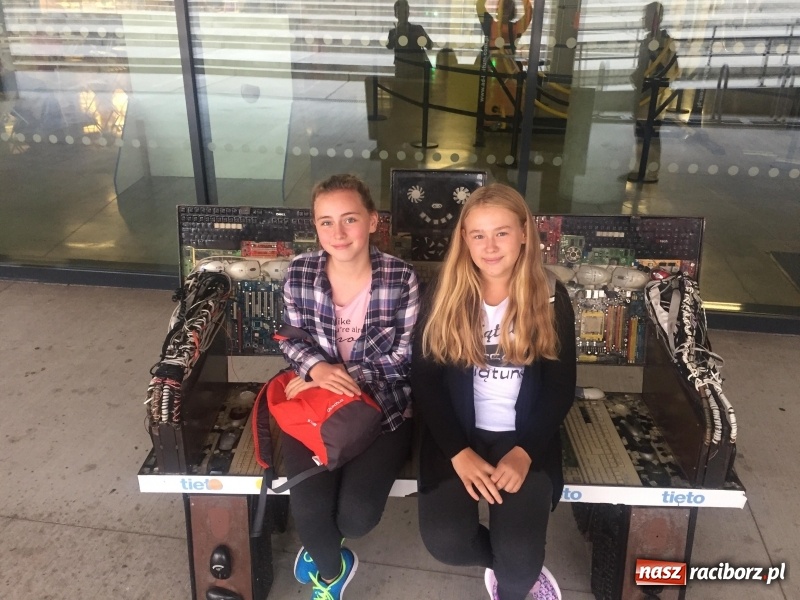 Zdjęcie w galerii na portalu naszraciborz.pl: Matematyczni Ryśliciele promują swoją książkę w powiecie! wiadomości z regionu