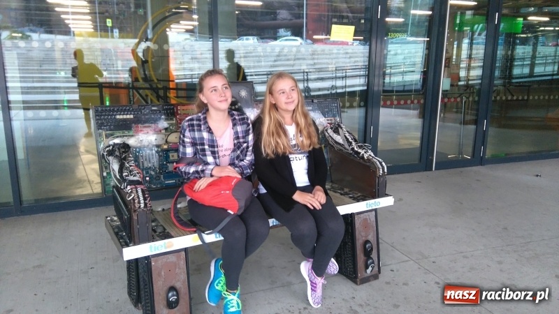 Zdjęcie w galerii na portalu naszraciborz.pl: Matematyczni Ryśliciele promują swoją książkę w powiecie! wiadomości z regionu