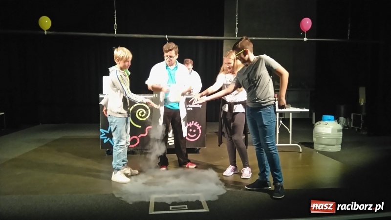 Zdjęcie w galerii na portalu naszraciborz.pl: Matematyczni Ryśliciele promują swoją książkę w powiecie! wiadomości z regionu