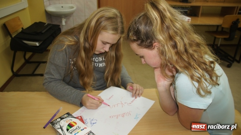 Zdjęcie w galerii na portalu naszraciborz.pl: Matematyczni Ryśliciele promują swoją książkę w powiecie! wiadomości z regionu