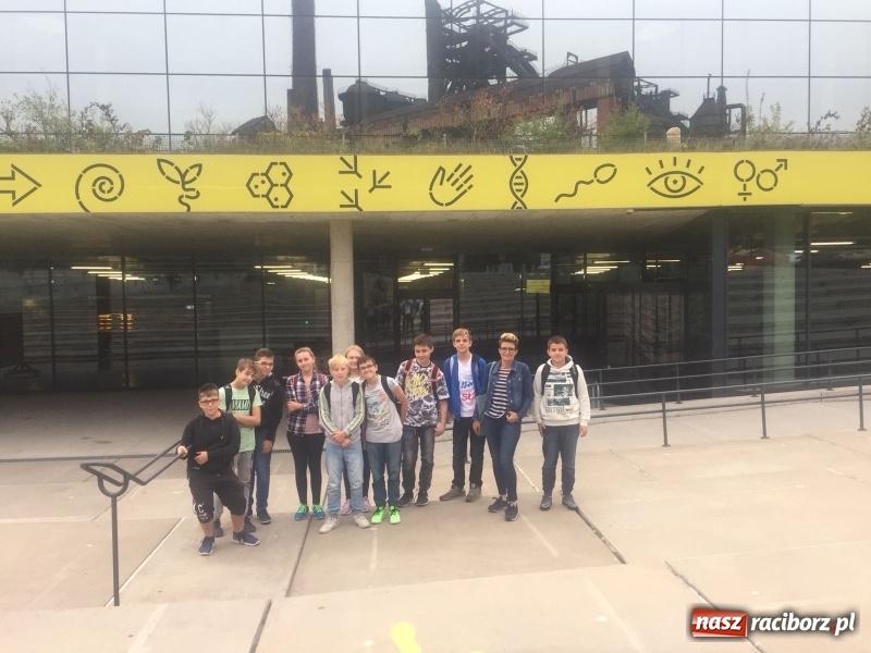 Zdjęcie w galerii na portalu naszraciborz.pl: Matematyczni Ryśliciele promują swoją książkę w powiecie! wiadomości z regionu