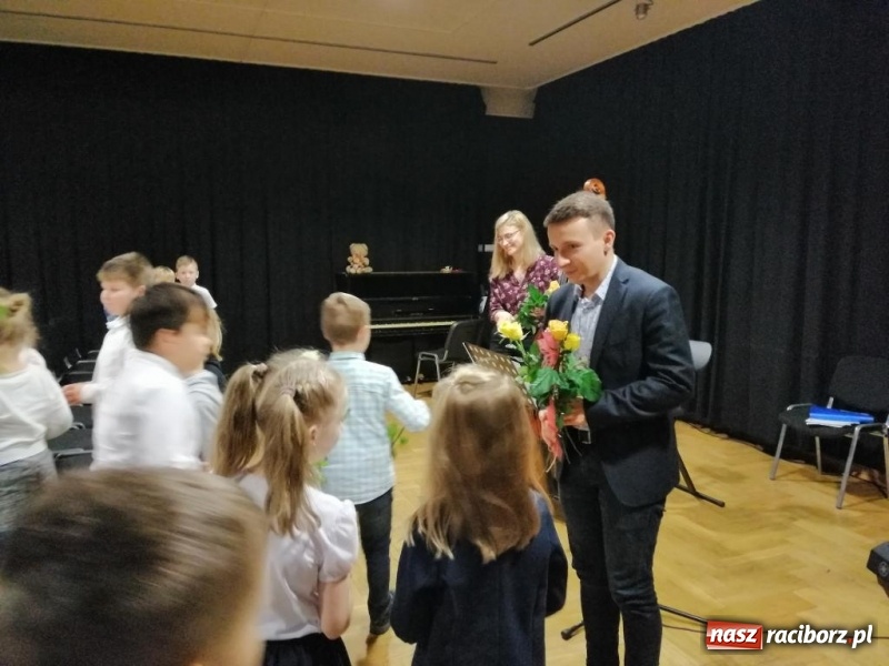 Zdjęcie w galerii na portalu naszraciborz.pl: Pierwszy w tym roku koncert umuzykalniający za nami wiadomości z regionu