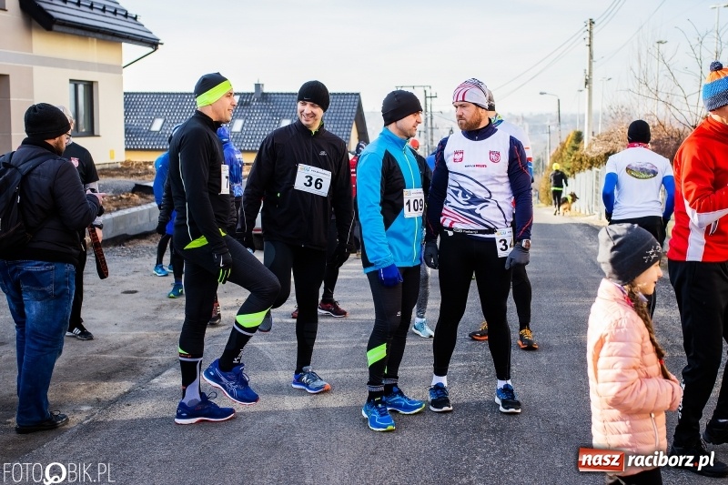 Zdjęcie w galerii na portalu naszraciborz.pl: VII Eko-Okna Cross po Ziemi Pietrowickiej. Na trasie prawie 300 biegaczy wiadomości z regionu