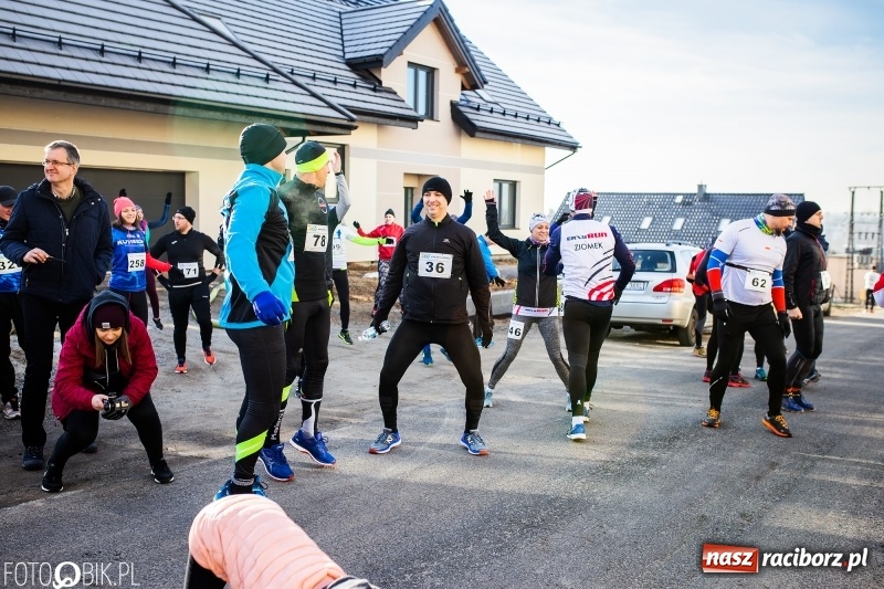 Zdjęcie w galerii na portalu naszraciborz.pl: VII Eko-Okna Cross po Ziemi Pietrowickiej. Na trasie prawie 300 biegaczy wiadomości z regionu