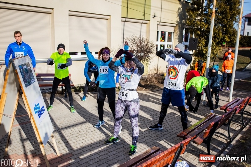 Zdjęcie w galerii na portalu naszraciborz.pl: VII Eko-Okna Cross po Ziemi Pietrowickiej. Na trasie prawie 300 biegaczy wiadomości z regionu