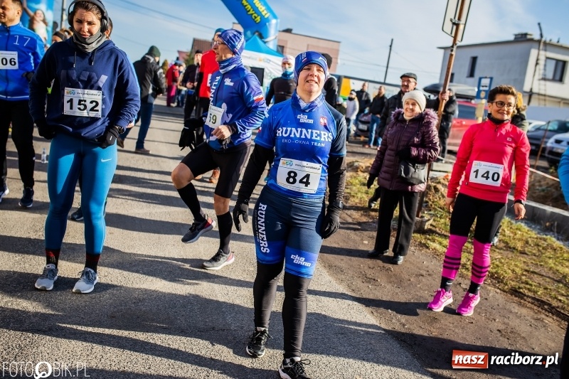 Zdjęcie w galerii na portalu naszraciborz.pl: VII Eko-Okna Cross po Ziemi Pietrowickiej. Na trasie prawie 300 biegaczy wiadomości z regionu