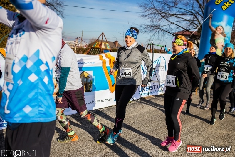 Zdjęcie w galerii na portalu naszraciborz.pl: VII Eko-Okna Cross po Ziemi Pietrowickiej. Na trasie prawie 300 biegaczy wiadomości z regionu
