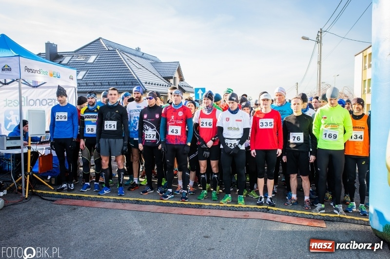 Zdjęcie w galerii na portalu naszraciborz.pl: VII Eko-Okna Cross po Ziemi Pietrowickiej. Na trasie prawie 300 biegaczy wiadomości z regionu