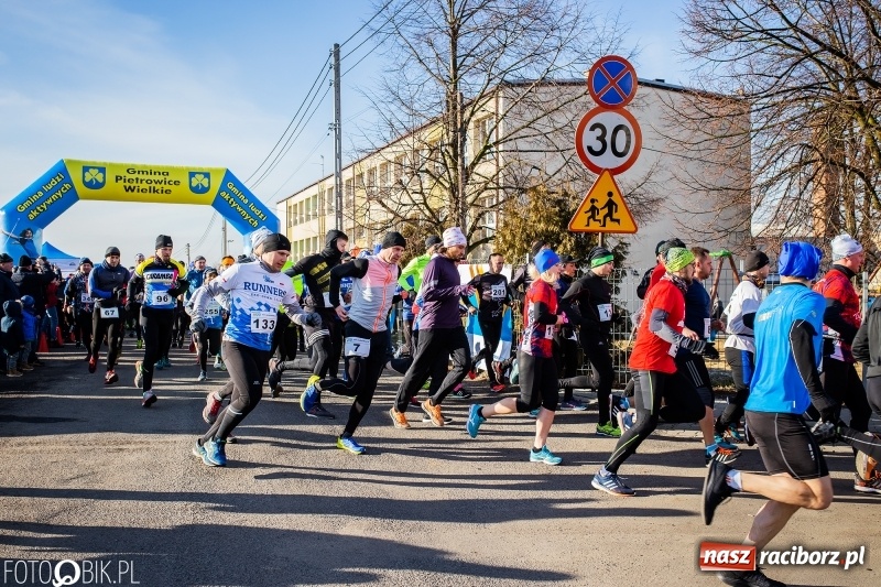 Zdjęcie w galerii na portalu naszraciborz.pl: VII Eko-Okna Cross po Ziemi Pietrowickiej. Na trasie prawie 300 biegaczy wiadomości z regionu
