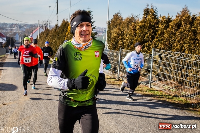 Zdjęcie w galerii na portalu naszraciborz.pl: VII Eko-Okna Cross po Ziemi Pietrowickiej. Na trasie prawie 300 biegaczy wiadomości z regionu