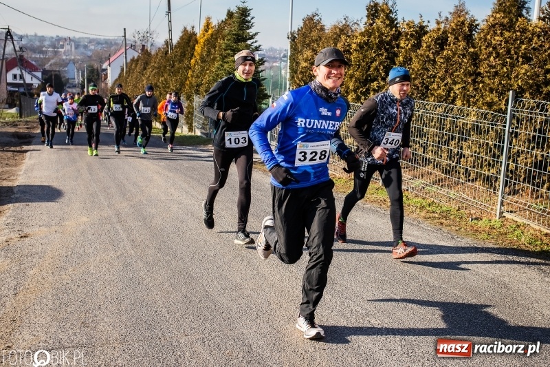Zdjęcie w galerii na portalu naszraciborz.pl: VII Eko-Okna Cross po Ziemi Pietrowickiej. Na trasie prawie 300 biegaczy wiadomości z regionu