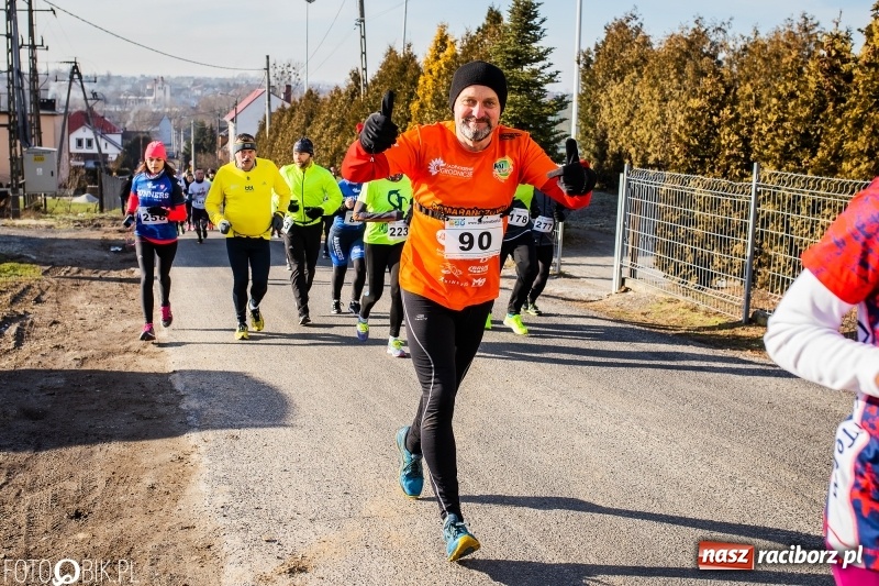 Zdjęcie w galerii na portalu naszraciborz.pl: VII Eko-Okna Cross po Ziemi Pietrowickiej. Na trasie prawie 300 biegaczy wiadomości z regionu