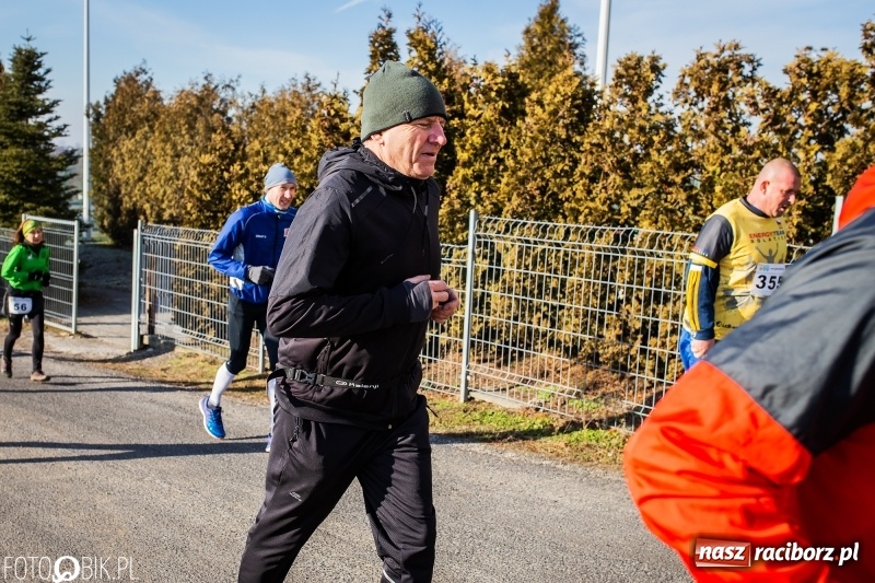 Zdjęcie w galerii na portalu naszraciborz.pl: VII Eko-Okna Cross po Ziemi Pietrowickiej. Na trasie prawie 300 biegaczy wiadomości z regionu