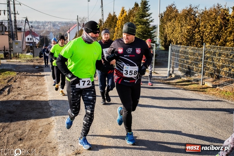 Zdjęcie w galerii na portalu naszraciborz.pl: VII Eko-Okna Cross po Ziemi Pietrowickiej. Na trasie prawie 300 biegaczy wiadomości z regionu