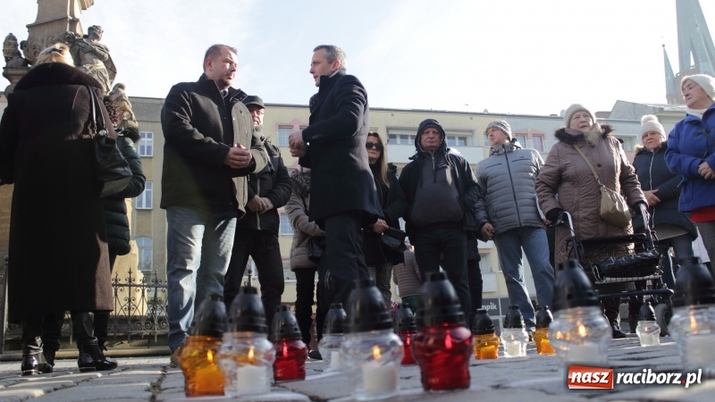 Zdjęcie w galerii na portalu naszraciborz.pl: Raciborskie pożegnanie śp. Pawła Adamowicza w obiektywie Artura Wierzbickiego  wiadomości z regionu