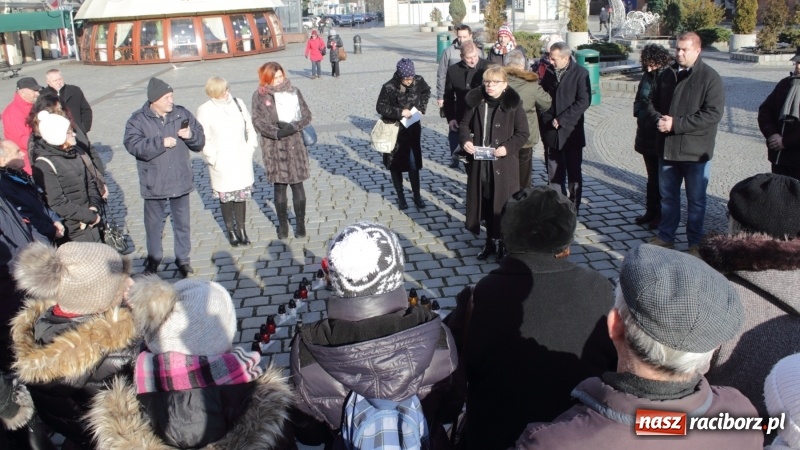 Zdjęcie w galerii na portalu naszraciborz.pl: Raciborskie pożegnanie śp. Pawła Adamowicza w obiektywie Artura Wierzbickiego  wiadomości z regionu