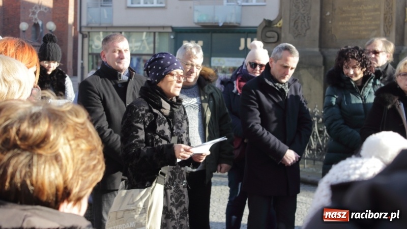 Zdjęcie w galerii na portalu naszraciborz.pl: Raciborskie pożegnanie śp. Pawła Adamowicza w obiektywie Artura Wierzbickiego  wiadomości z regionu
