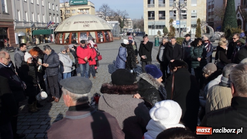 Zdjęcie w galerii na portalu naszraciborz.pl: Raciborskie pożegnanie śp. Pawła Adamowicza w obiektywie Artura Wierzbickiego  wiadomości z regionu