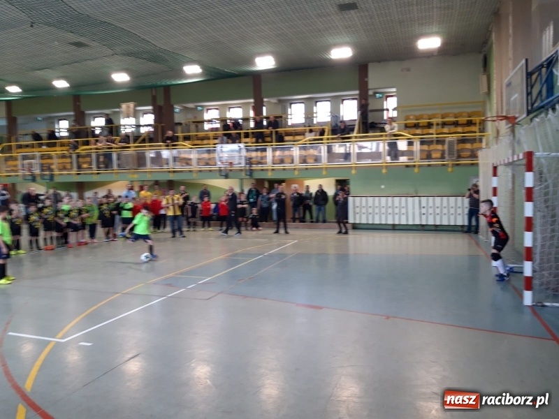 Zdjęcie w galerii na portalu naszraciborz.pl: Pierwsze miejsce orlików z Tworkowa na turnieju w Rydułtowach wiadomości z regionu