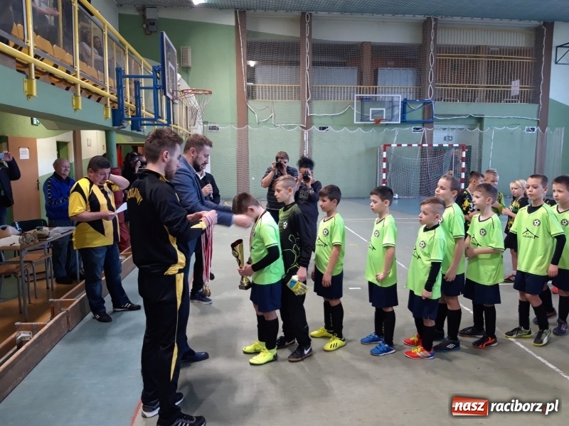 Zdjęcie w galerii na portalu naszraciborz.pl: Pierwsze miejsce orlików z Tworkowa na turnieju w Rydułtowach wiadomości z regionu