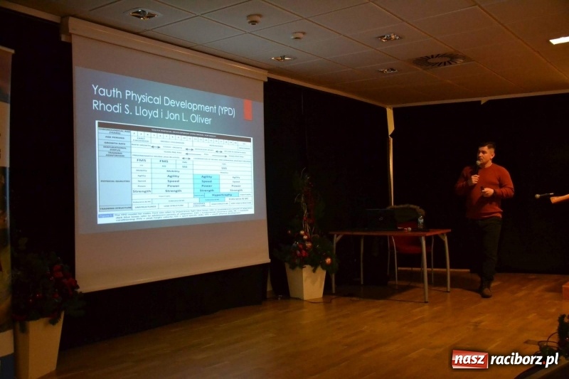 Zdjęcie w galerii na portalu naszraciborz.pl: Konferencja szkoleniowa dla trenerów na zamku  wiadomości z regionu