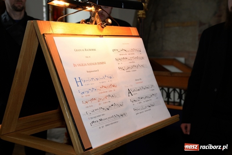 Zdjęcie w galerii na portalu naszraciborz.pl: Wyjątkowe wydarzenie w raciborskim Muzeum. Odśpiewano dwie karty dominikańskiego graduału WIDEO wiadomości z regionu