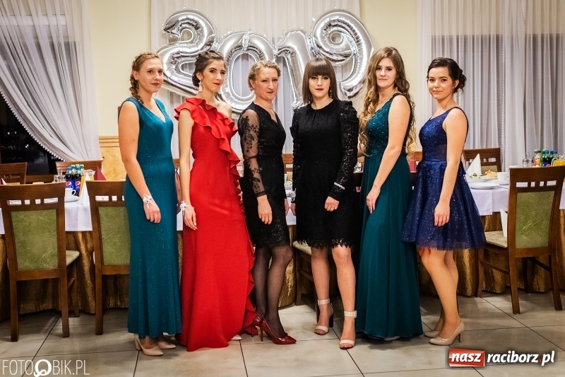 Zdjęcie w galerii na portalu naszraciborz.pl: Bal maturalny raciborskiej Budowlanki  wiadomości z regionu