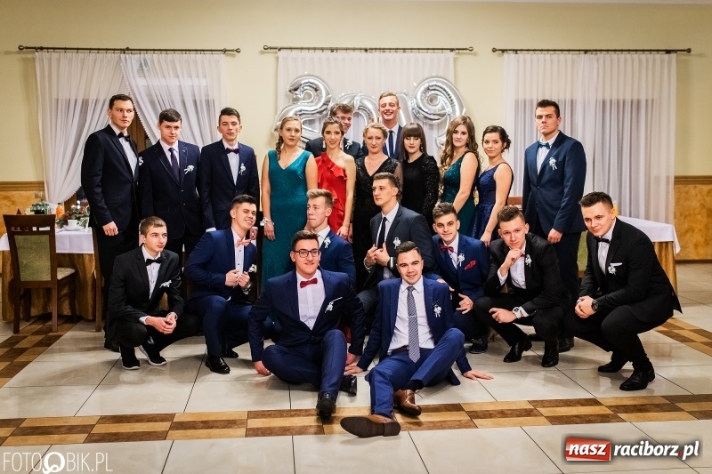 Zdjęcie w galerii na portalu naszraciborz.pl: Bal maturalny raciborskiej Budowlanki  wiadomości z regionu