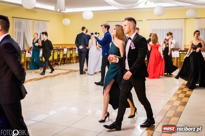 Zdjęcie w galerii na portalu naszraciborz.pl: Bal maturalny raciborskiej Budowlanki  wiadomości z regionu