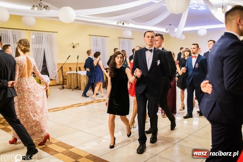 Zdjęcie w galerii na portalu naszraciborz.pl: Bal maturalny raciborskiej Budowlanki  wiadomości z regionu