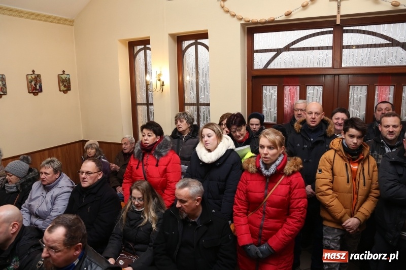 Zdjęcie w galerii na portalu naszraciborz.pl: Motocyklowe kolędowanie przy żłóbku w Oborze  wiadomości z regionu