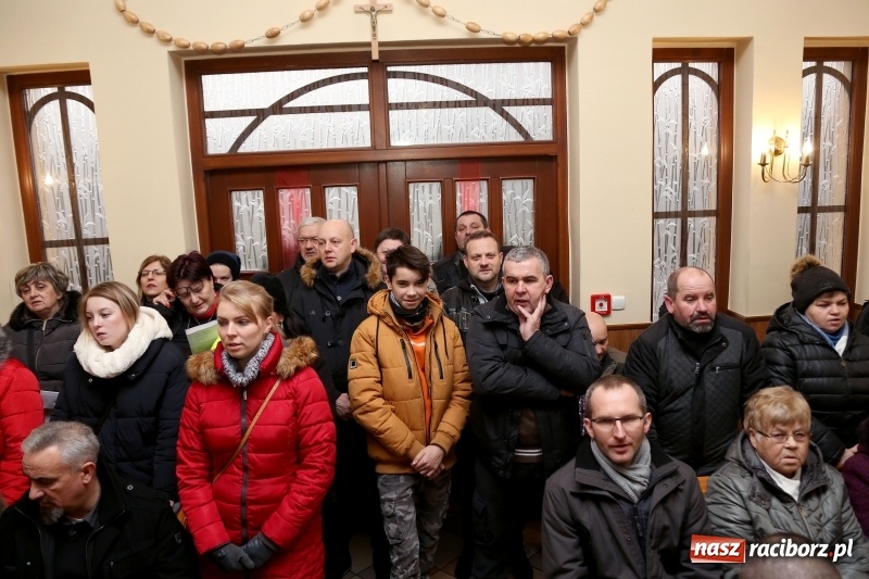 Zdjęcie w galerii na portalu naszraciborz.pl: Motocyklowe kolędowanie przy żłóbku w Oborze  wiadomości z regionu