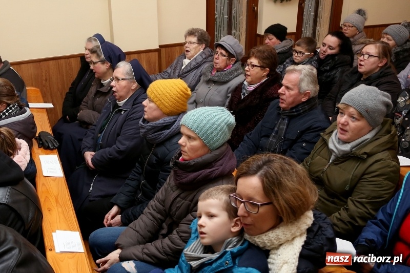 Zdjęcie w galerii na portalu naszraciborz.pl: Motocyklowe kolędowanie przy żłóbku w Oborze  wiadomości z regionu
