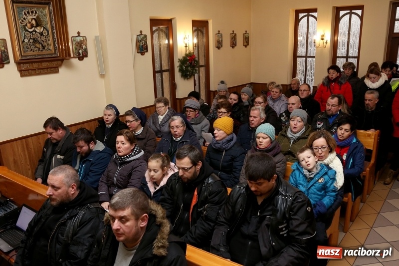 Zdjęcie w galerii na portalu naszraciborz.pl: Motocyklowe kolędowanie przy żłóbku w Oborze  wiadomości z regionu