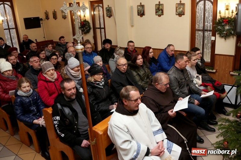 Zdjęcie w galerii na portalu naszraciborz.pl: Motocyklowe kolędowanie przy żłóbku w Oborze  wiadomości z regionu