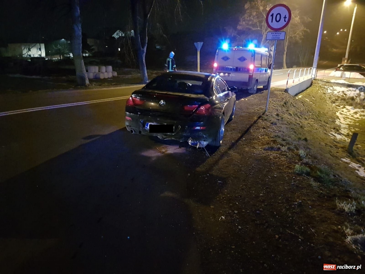 Zdjęcie w galerii na portalu naszraciborz.pl: Kierująca volkswagenem najechała na BMW  wiadomości z regionu