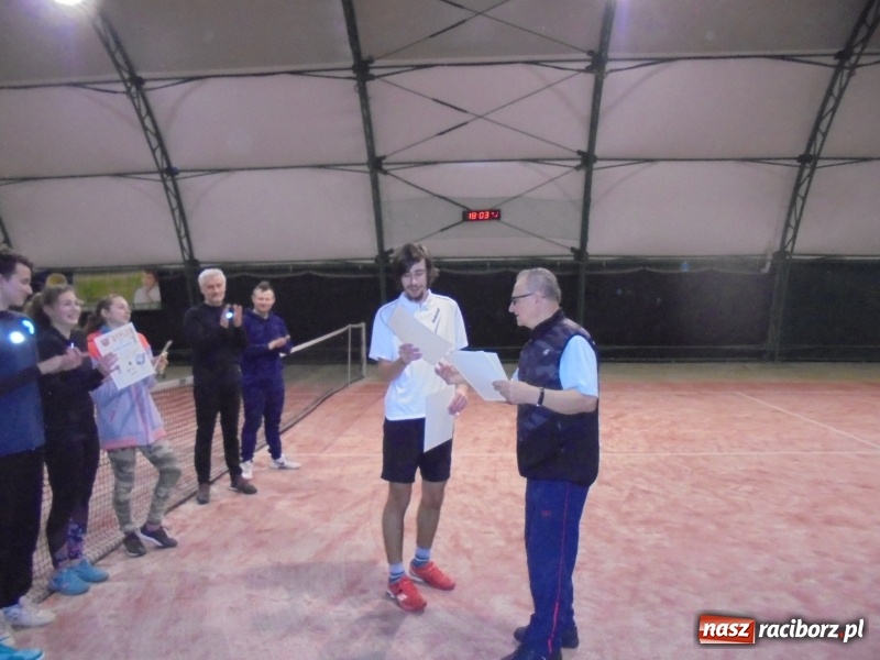 Zdjęcie w galerii na portalu naszraciborz.pl: Noworoczny turniej tenisowy za nami wiadomości z regionu