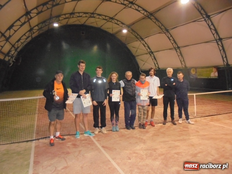 Zdjęcie w galerii na portalu naszraciborz.pl: Noworoczny turniej tenisowy za nami wiadomości z regionu