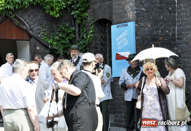 Zdjęcie w galerii na portalu naszraciborz.pl: Palemka dla ochodzącego króla wiadomości z regionu