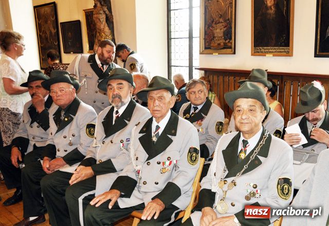 Zdjęcie w galerii na portalu naszraciborz.pl: Palemka dla ochodzącego króla wiadomości z regionu