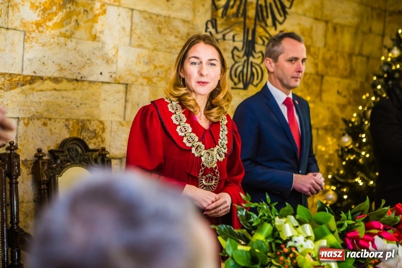 Zdjęcie w galerii na portalu naszraciborz.pl: Pięćdziesiąt lat jak jeden dzień. Złote gody w raciborskim USC wiadomości z regionu