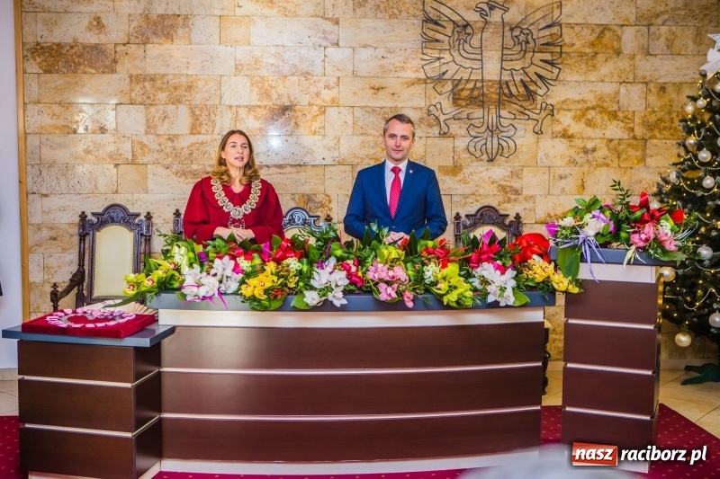 Zdjęcie w galerii na portalu naszraciborz.pl: Pięćdziesiąt lat jak jeden dzień. Złote gody w raciborskim USC wiadomości z regionu