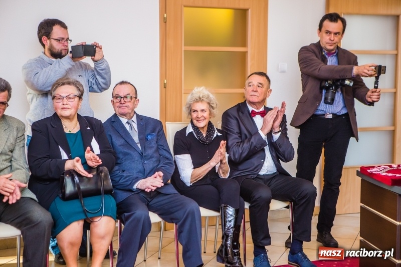 Zdjęcie w galerii na portalu naszraciborz.pl: Pięćdziesiąt lat jak jeden dzień. Złote gody w raciborskim USC wiadomości z regionu