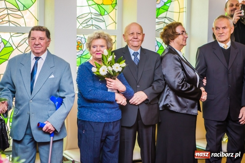 Zdjęcie w galerii na portalu naszraciborz.pl: Pięćdziesiąt lat jak jeden dzień. Złote gody w raciborskim USC wiadomości z regionu