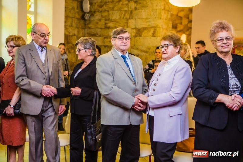 Zdjęcie w galerii na portalu naszraciborz.pl: Pięćdziesiąt lat jak jeden dzień. Złote gody w raciborskim USC wiadomości z regionu